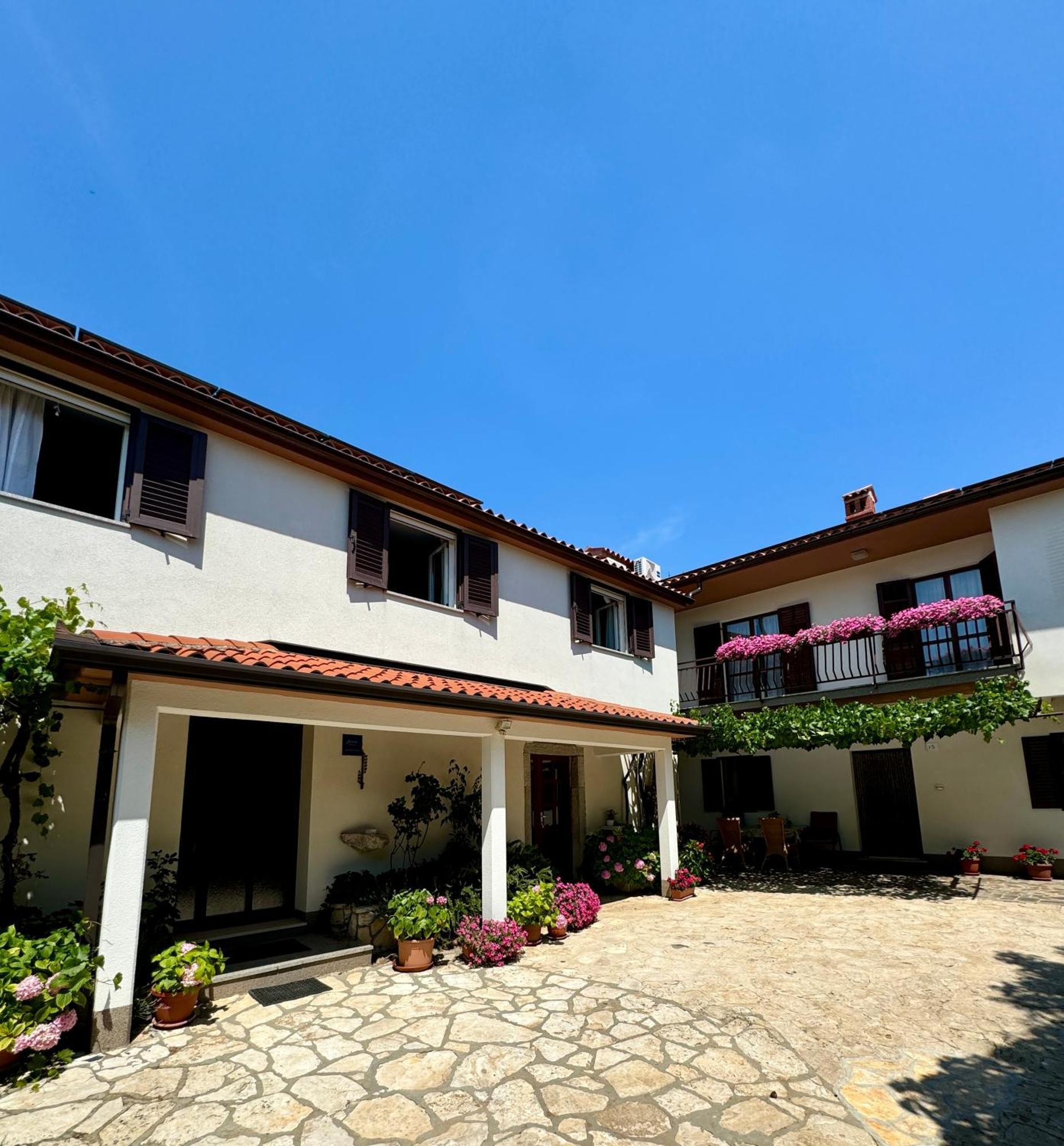 Guest House Renata Plomin Zewnętrze zdjęcie